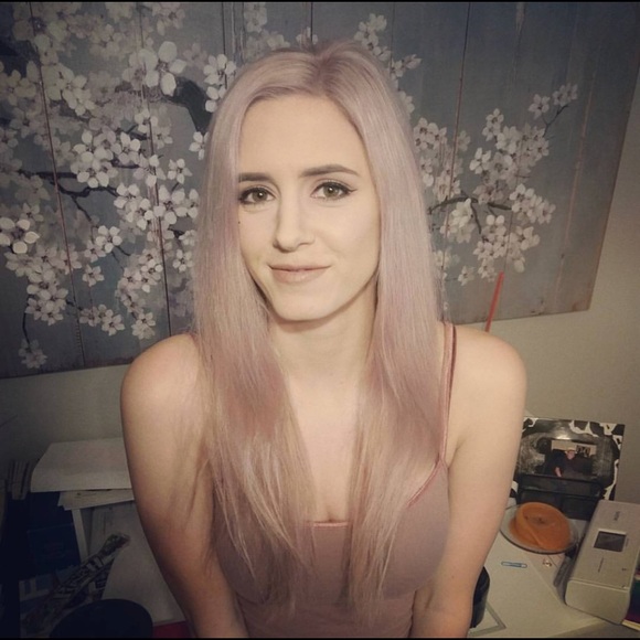 Meet your Posher, Jillian - Picture 3 of 3